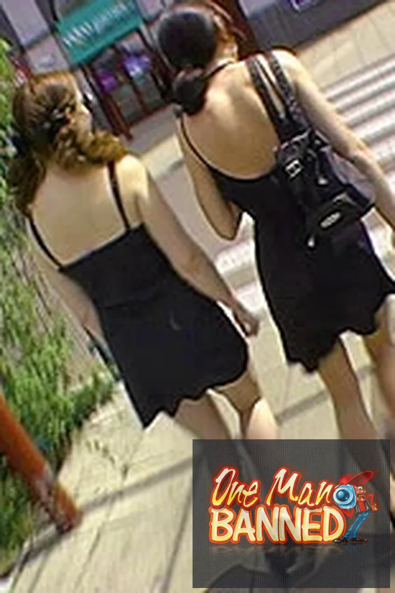 Daring Outdoor and Public Sex - Screenshot 1 of 4 - Blowjob