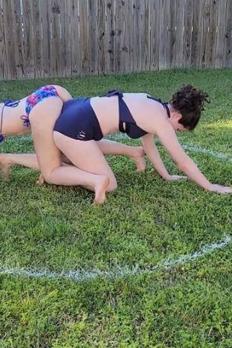Butt Battle Royale - Screenshot 1 of 4 - Lesbian