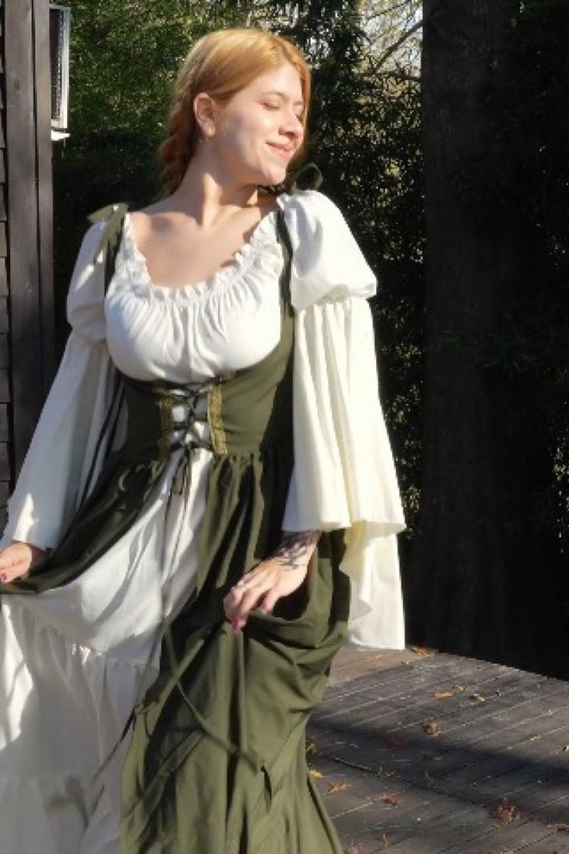 Medieval Dance - Screenshot 1 of 4 - Blonde Hair (Female)