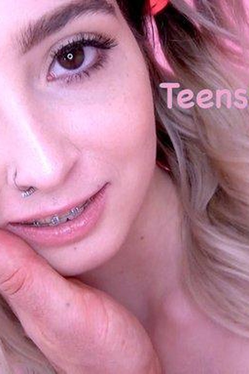 Lexi Lore - Screenshot 1 of 4