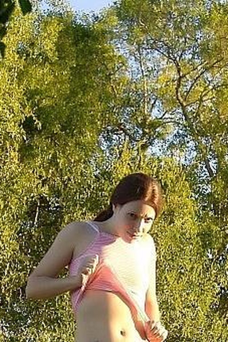 In the Tree - Screenshot 1 of 4 - Amateur