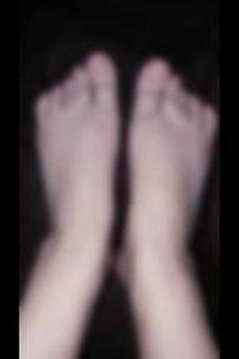 #Cutefeet - Screenshot 1 of 4 - Bondage