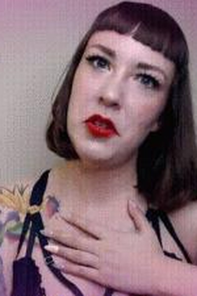Sissy Makeover - Screenshot 1 of 4 - Femdom