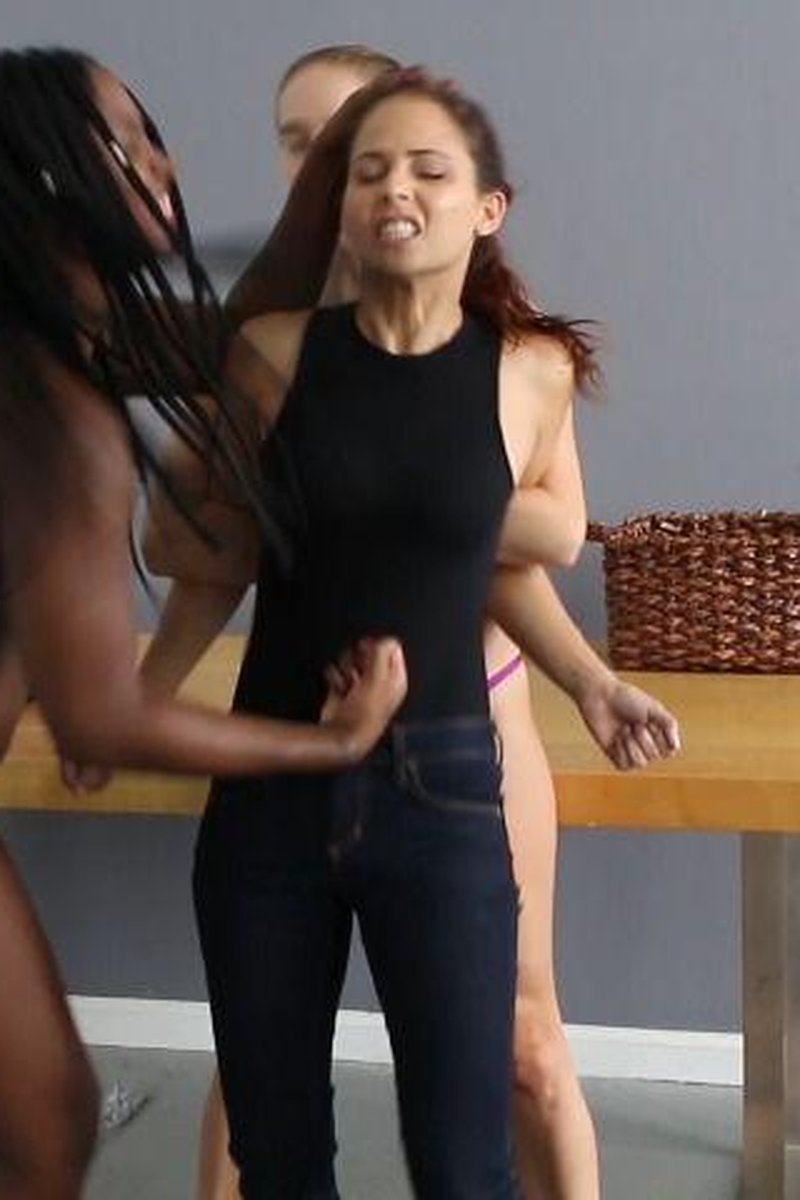 Studio Secrets - Screenshot 1 of 4 - Bondage