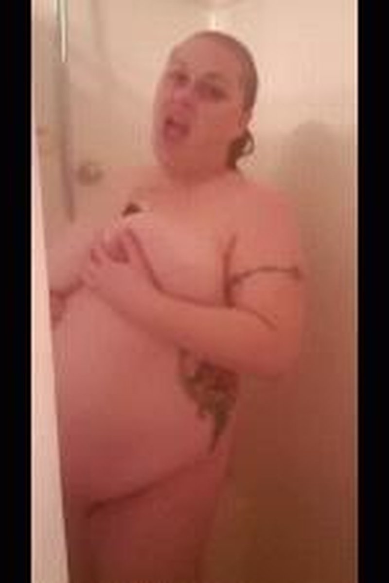 Taking A Shower - Screenshot 1 of 4 - Blonde Hair (Female)