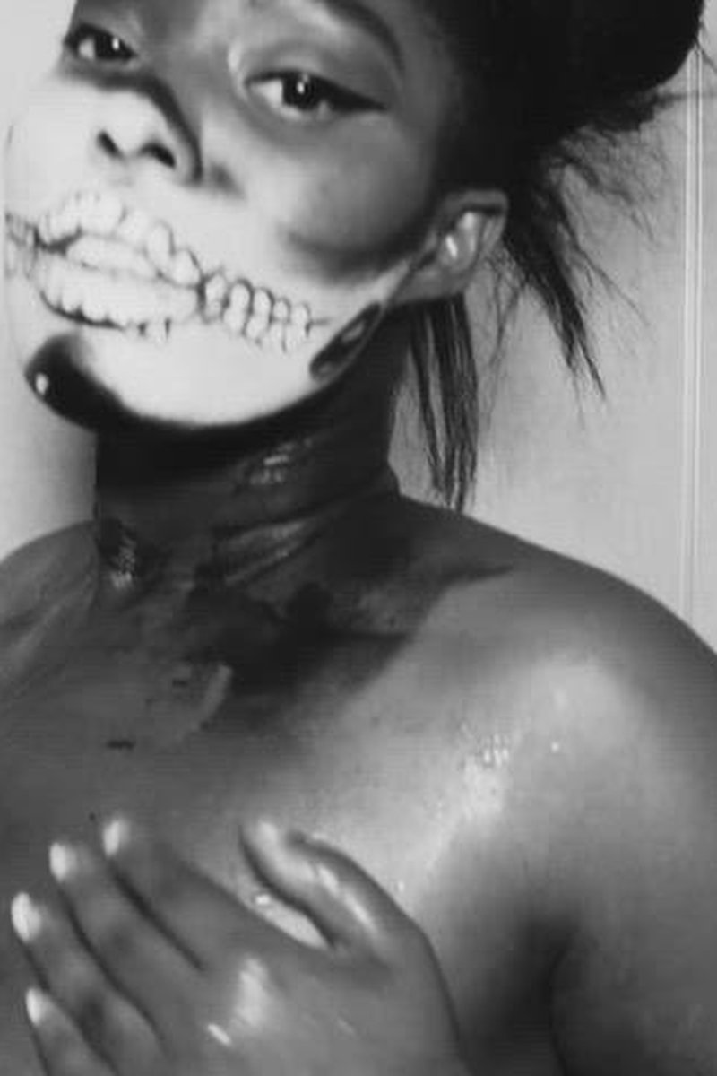Slick Skeleton Seduction - Screenshot 1 of 4 - Sasha Raee