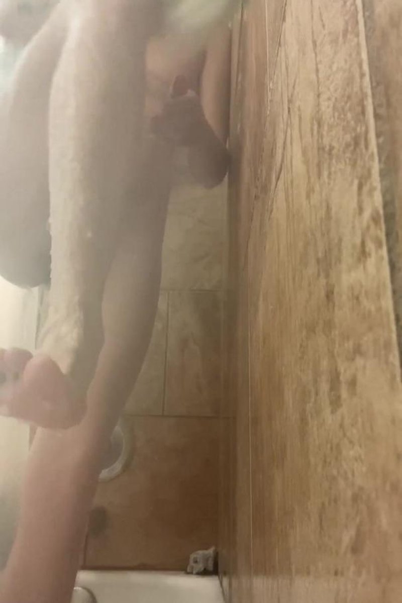 Shower Time :) - Screenshot 1 of 4 - Jasperlestat