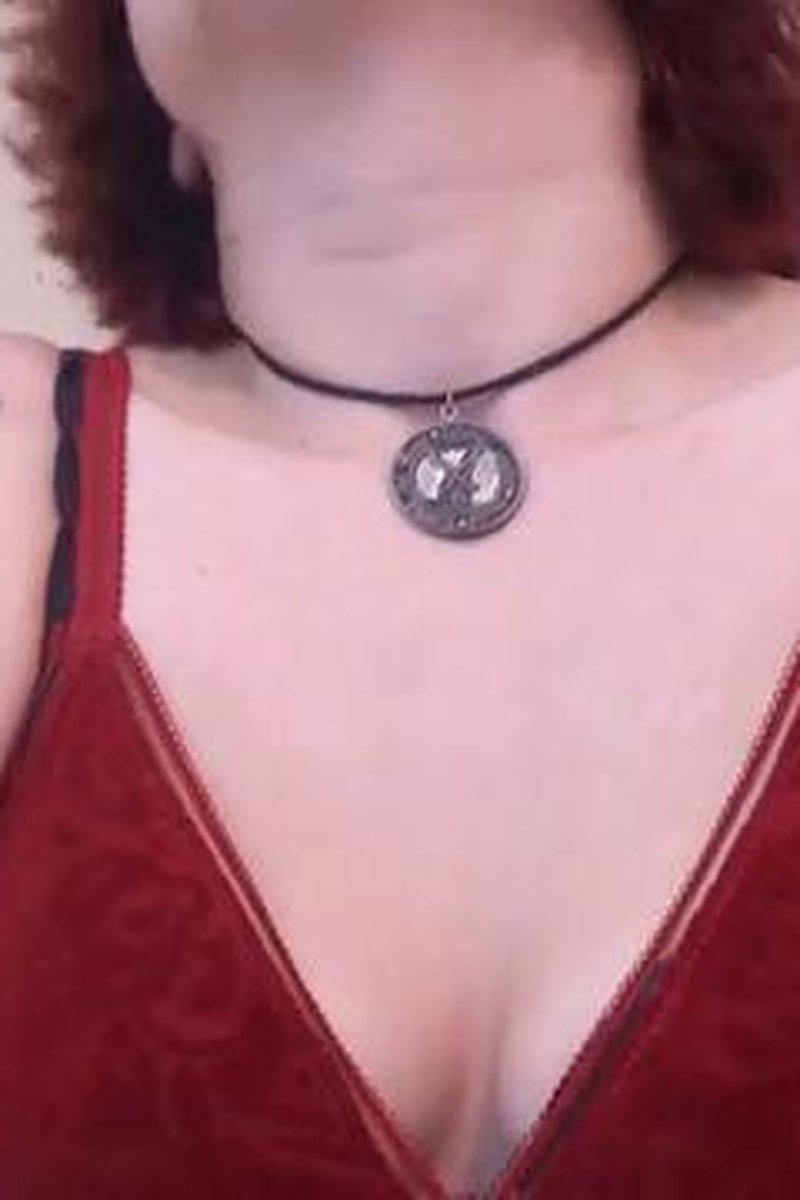 Cleavage Coughing - Screenshot 1 of 4 - 420