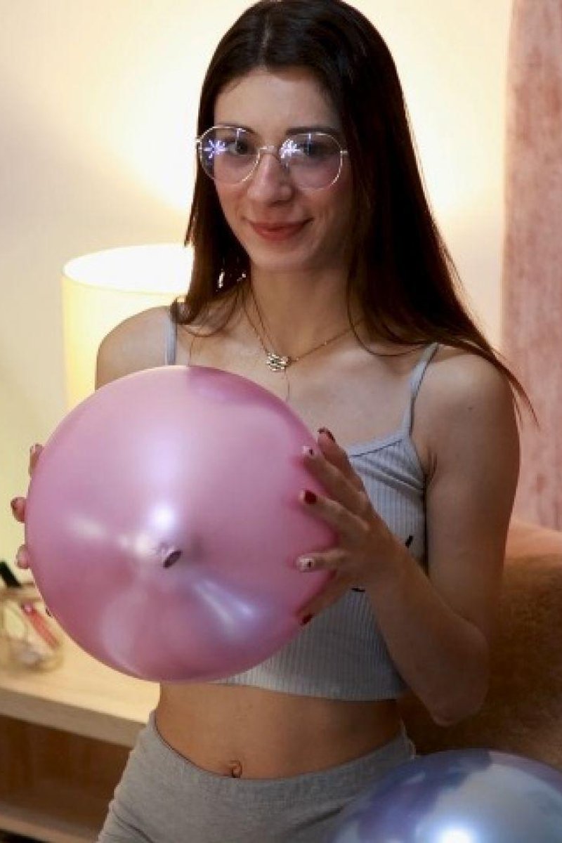 Playing Balloons - Screenshot 1 of 4 - Asm Rsounds