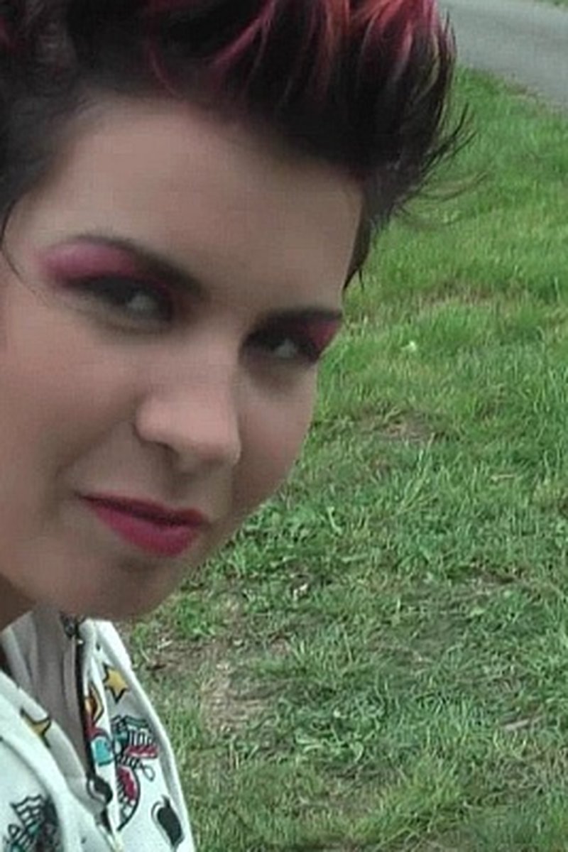 Adela 2 - Screenshot 1 of 4 - European