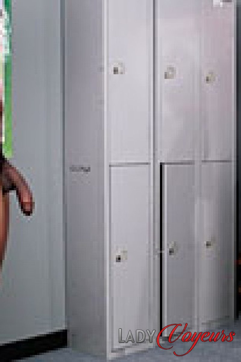 Locker Room Flash - Screenshot 1 of 4 - Ella Rose