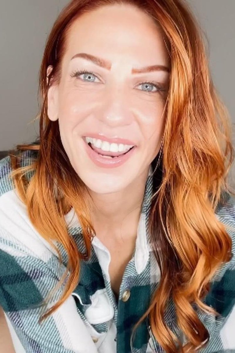 MILF Trophywifenat: JOI For Steve - Screenshot 1 of 4 - Eye Contact