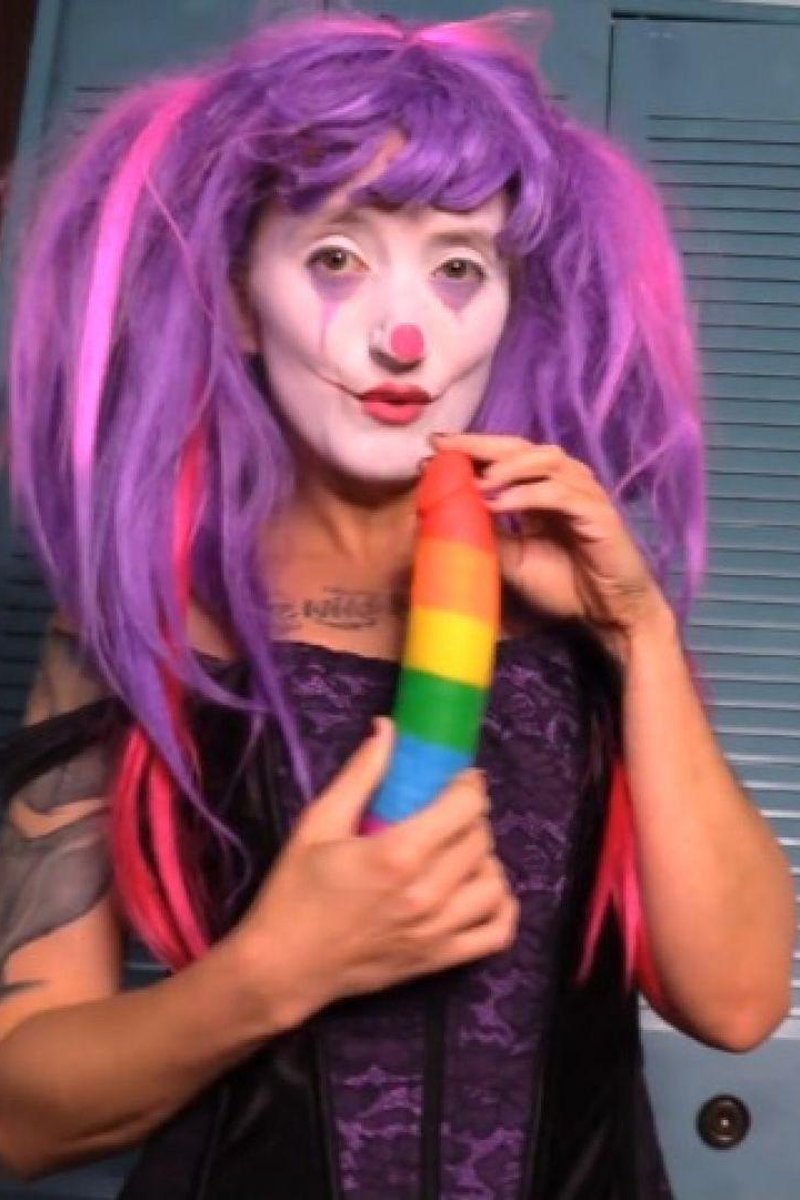 Pride For Clown - Screenshot 1 of 4 - Cosplay