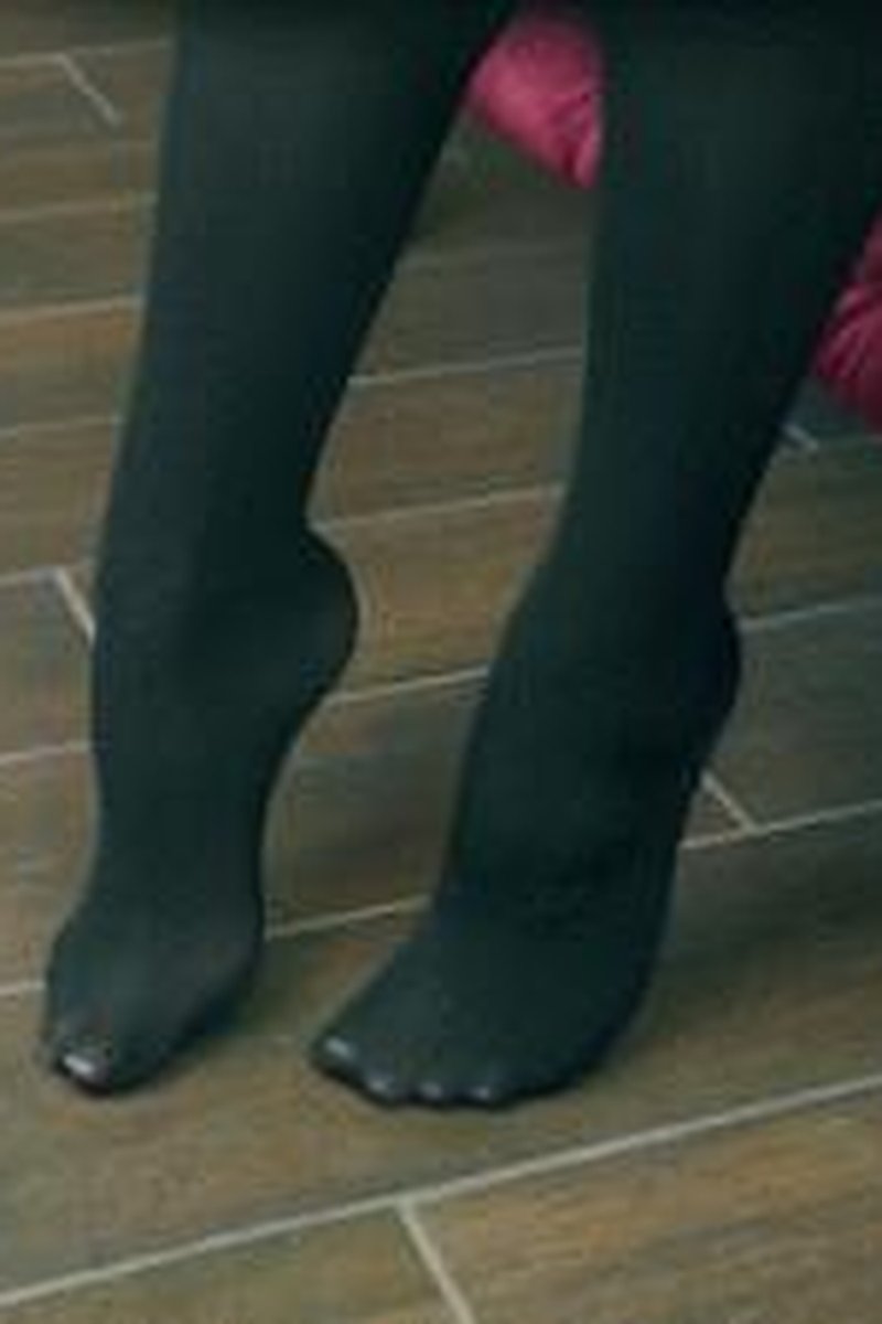 Stocking Session Set Up - Screenshot 1 of 4 - Bitch