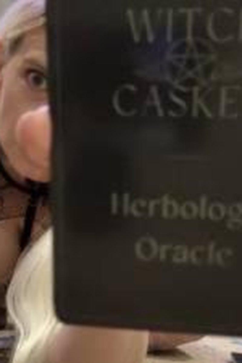 Tarot Task: Chicory - Screenshot 1 of 4 - Babes