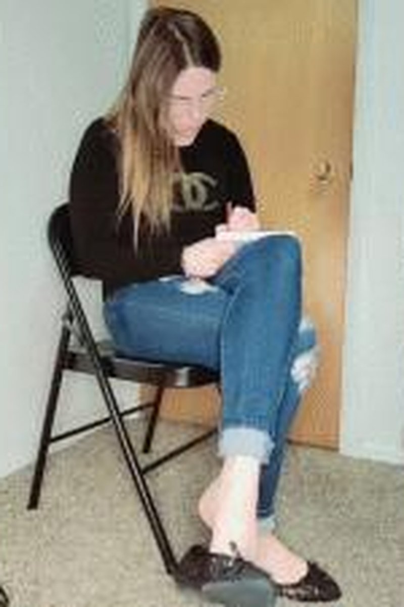 Veiny Flat Dangle - Screenshot 1 of 4 - Dangling