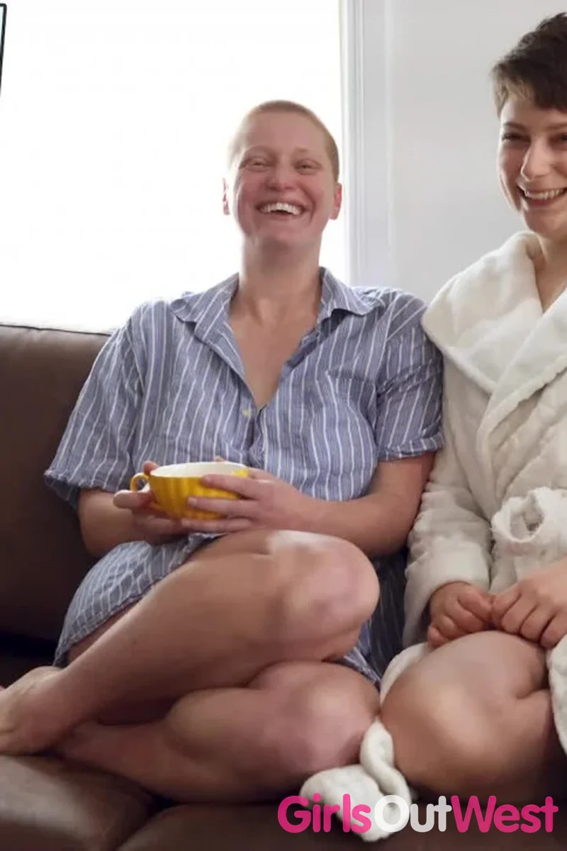 Fox & Mia Amethyst - Erotic Reading Interview - Screenshot 1 of 4 - Hairless Pussy