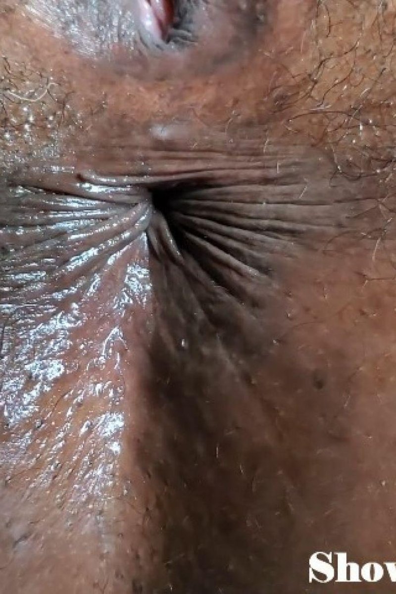 TP-manyvidsshowyourfunholes-pamela-ass-spreading-3