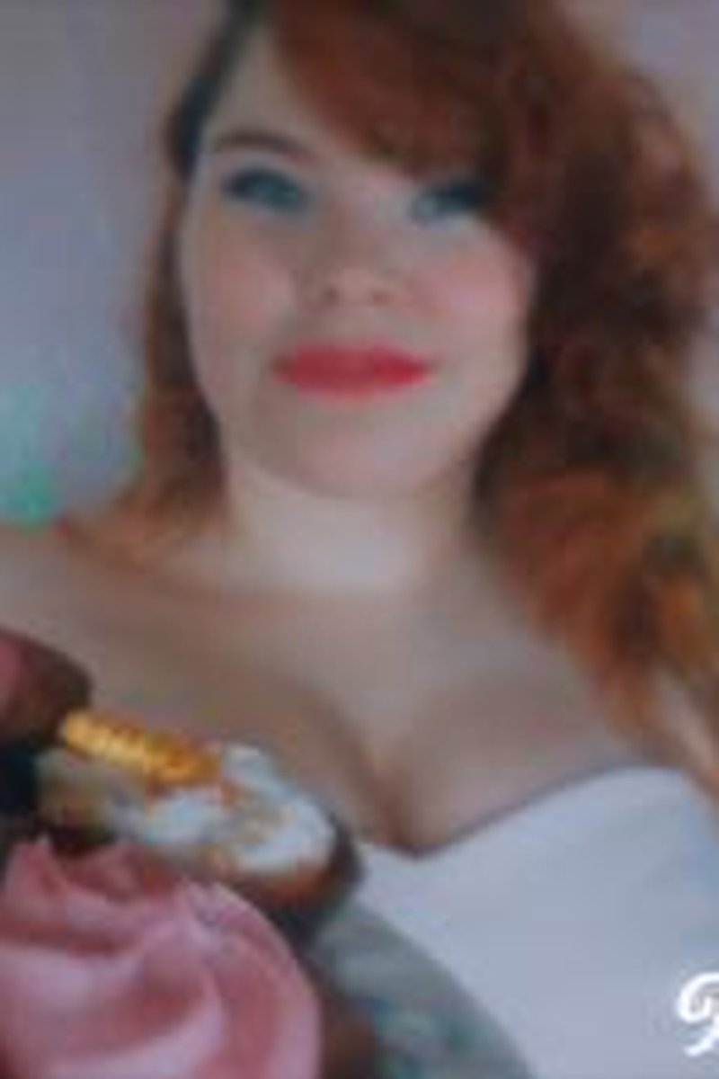 Contaminated Cupcake - Screenshot 1 of 4 - Big Tits