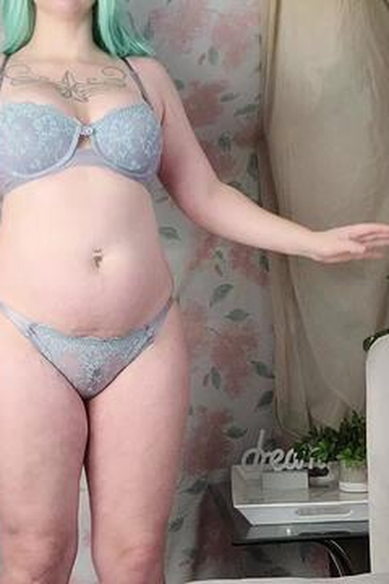 Tiptoe Training - Screenshot 1 of 4 - Curvy