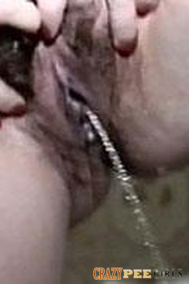 Hot Women Pissing at Shower - Screenshot 1 of 4