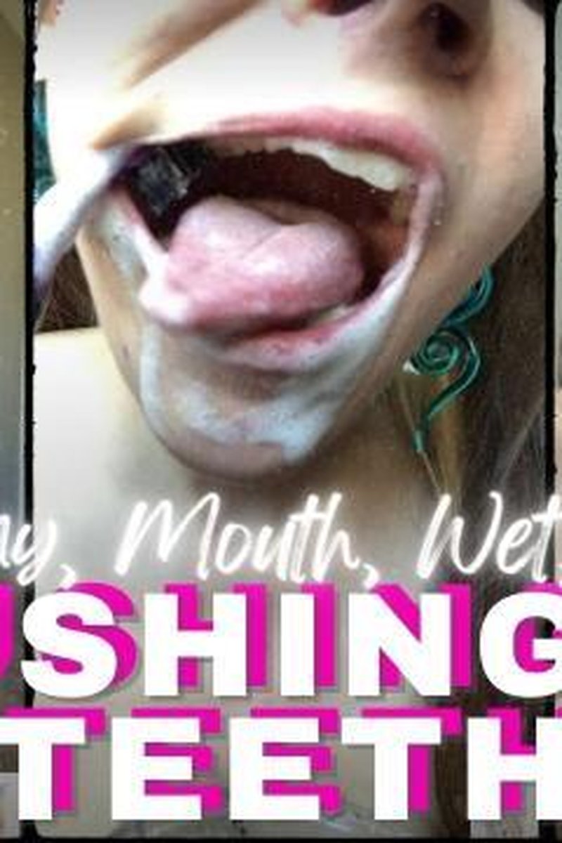 4K/ Ziva Fey - Brushing My Teeth - Screenshot 1 of 4 - Amateur