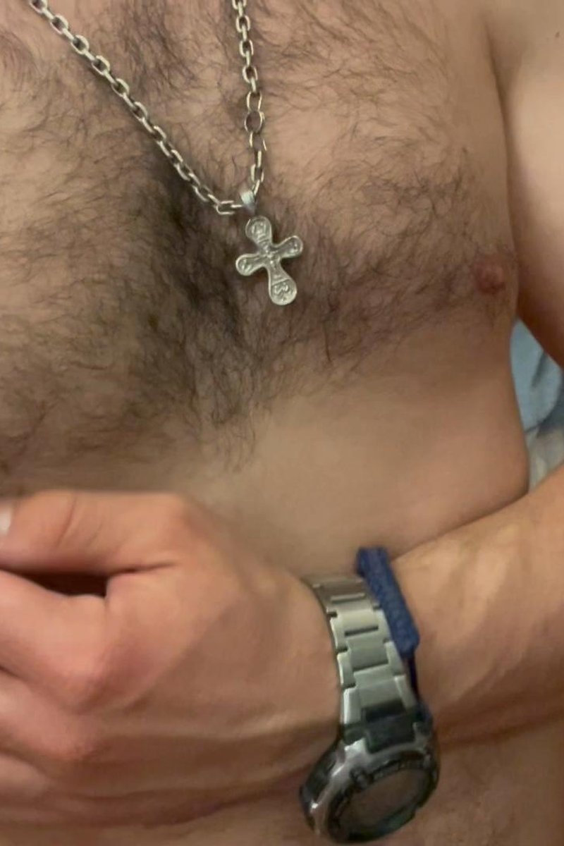 Hot Muscle Man Dancing And Play With Chest - Screenshot 1 of 4 - Babes