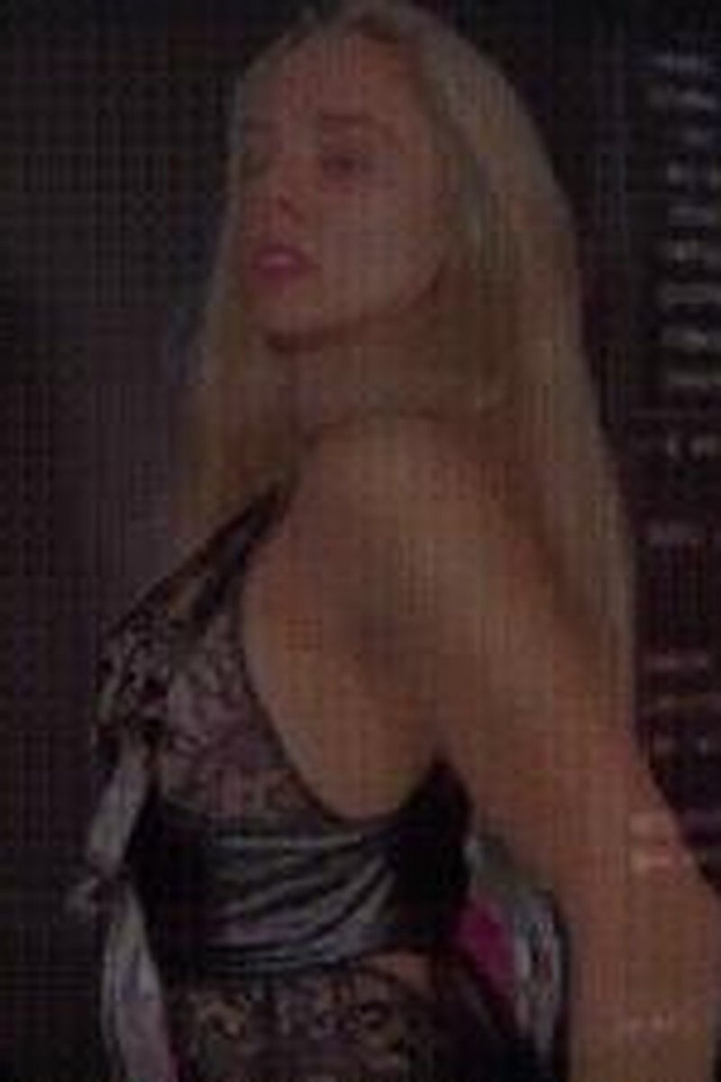 Striptease Or Ip Tracker? - Screenshot 1 of 4 - Blackmail