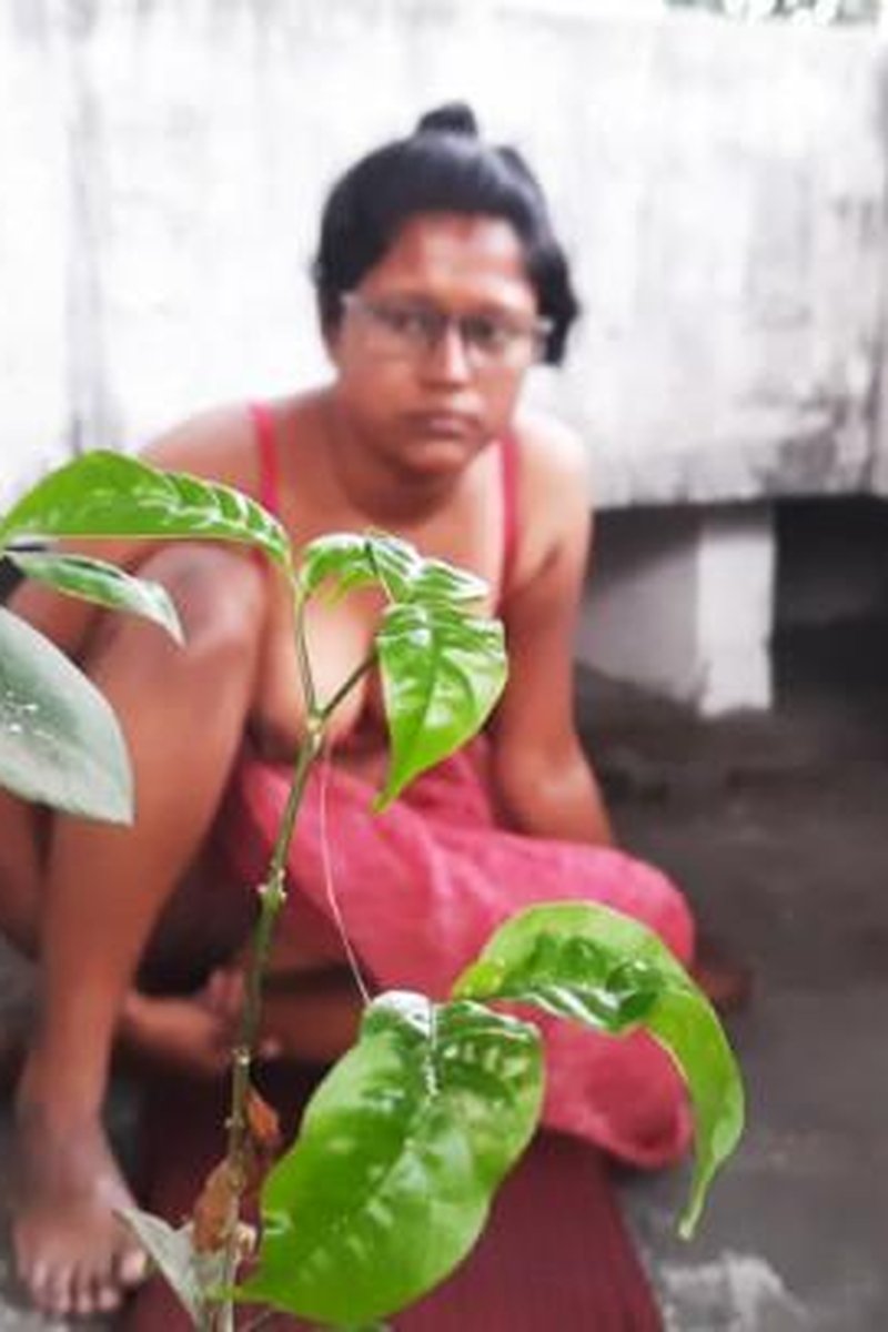Bengali Bhabi In Saree Sex At Outdoor - Screenshot 1 of 4 - Asian