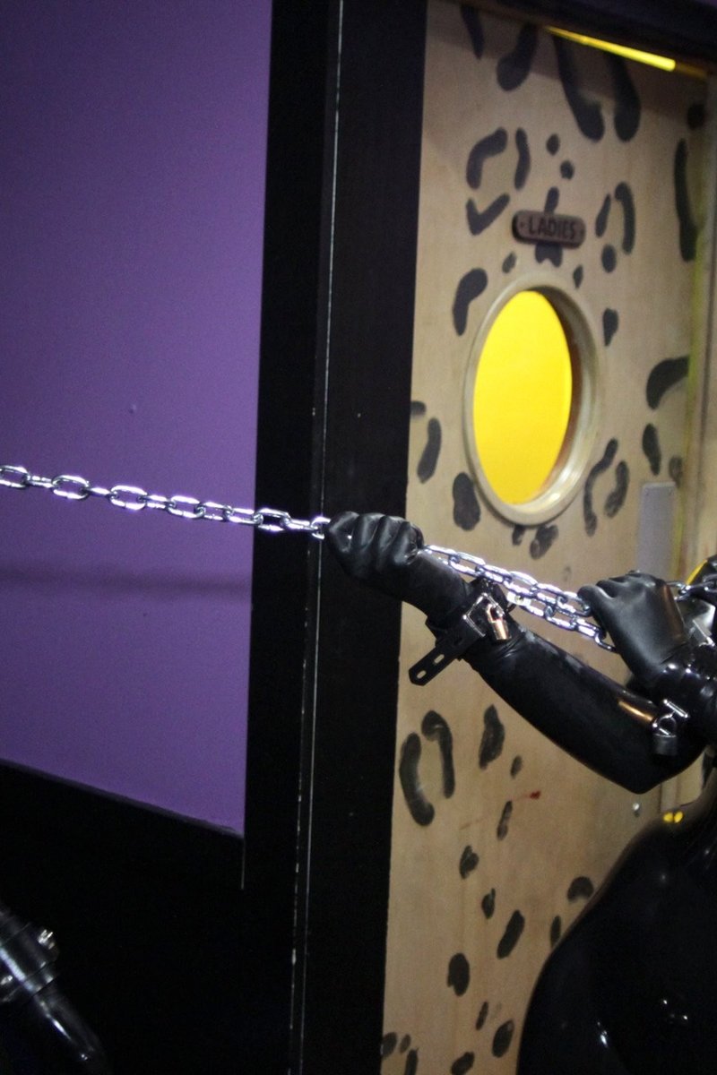 Rubber Dolls on the Town - Screenshot 1 of 4 - 2010s