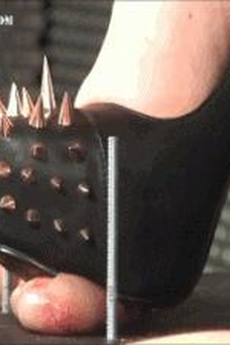 Cocktrampling - Screenshot 1 of 4 - BDSM