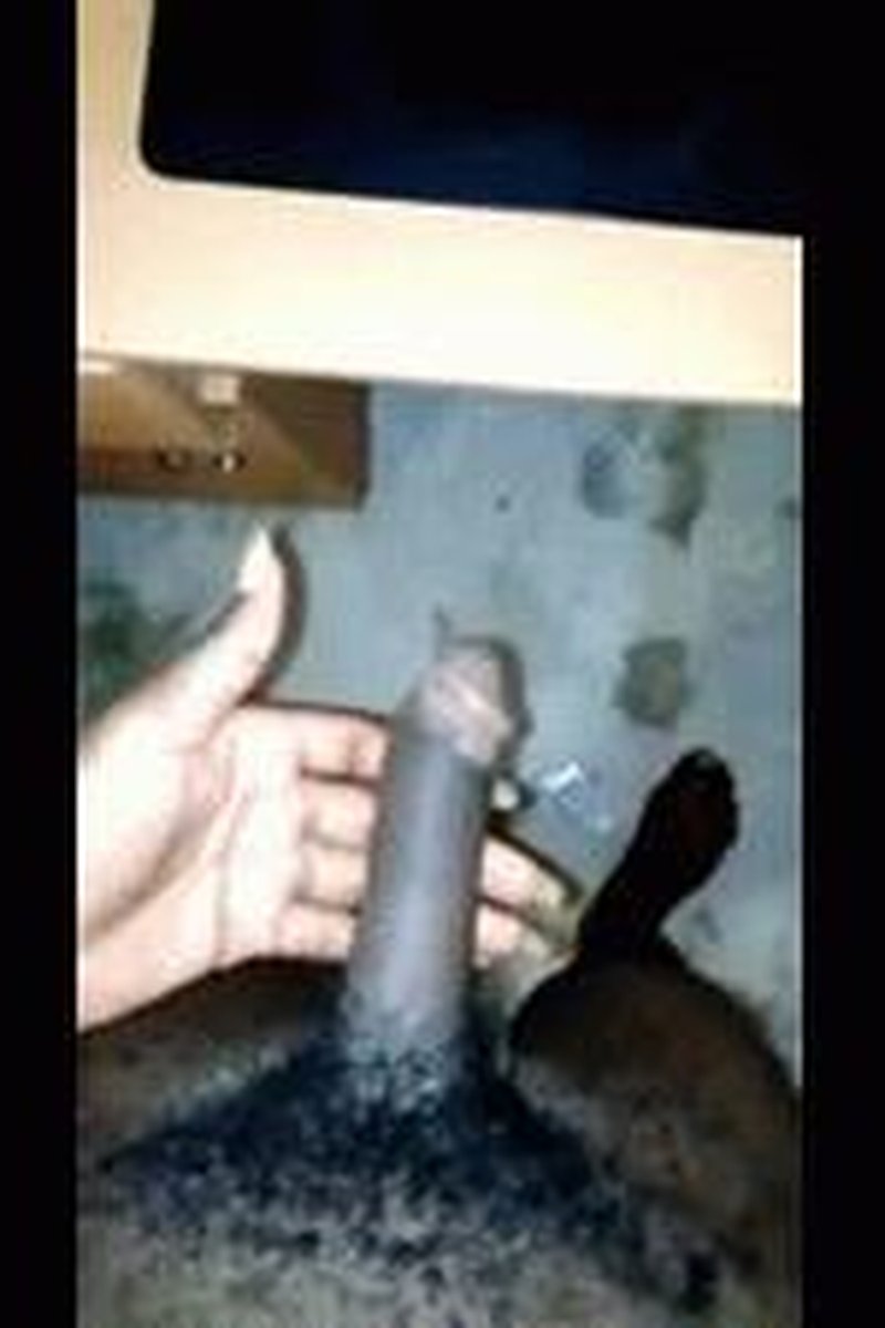 Soft Cock - Screenshot 1 of 4 - Big Dick