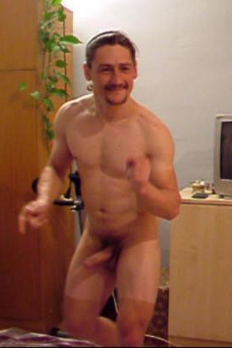Big Cum While Dancing - Screenshot 1 of 4 - Big Dick