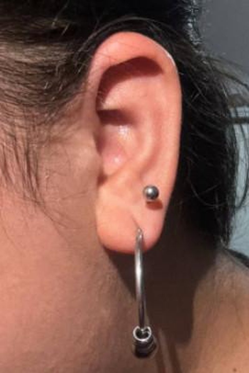 Ear Fetish - Screenshot 1 of 4 - Face Fetish