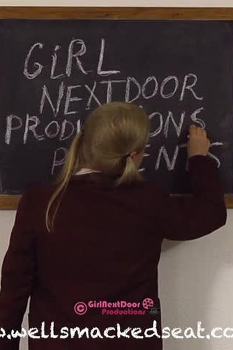 Five Words 1 - Screenshot 1 of 4 - Schoolgirl