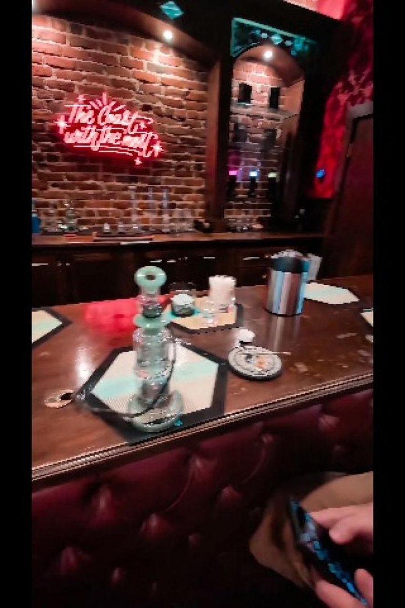Dab Bar - Screenshot 1 of 4 - Blonde Hair (Female)