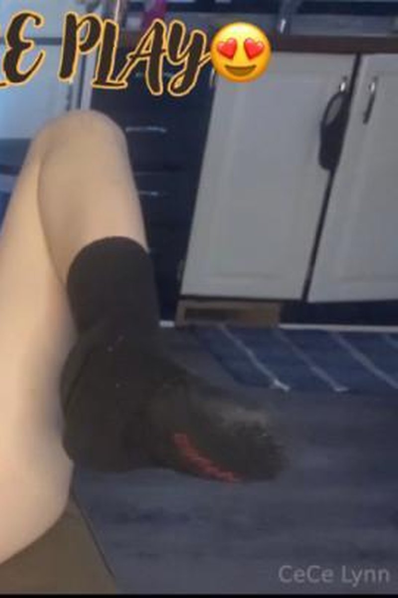 Complete Orgasm Session - Screenshot 1 of 4 - Blonde Hair (Female)