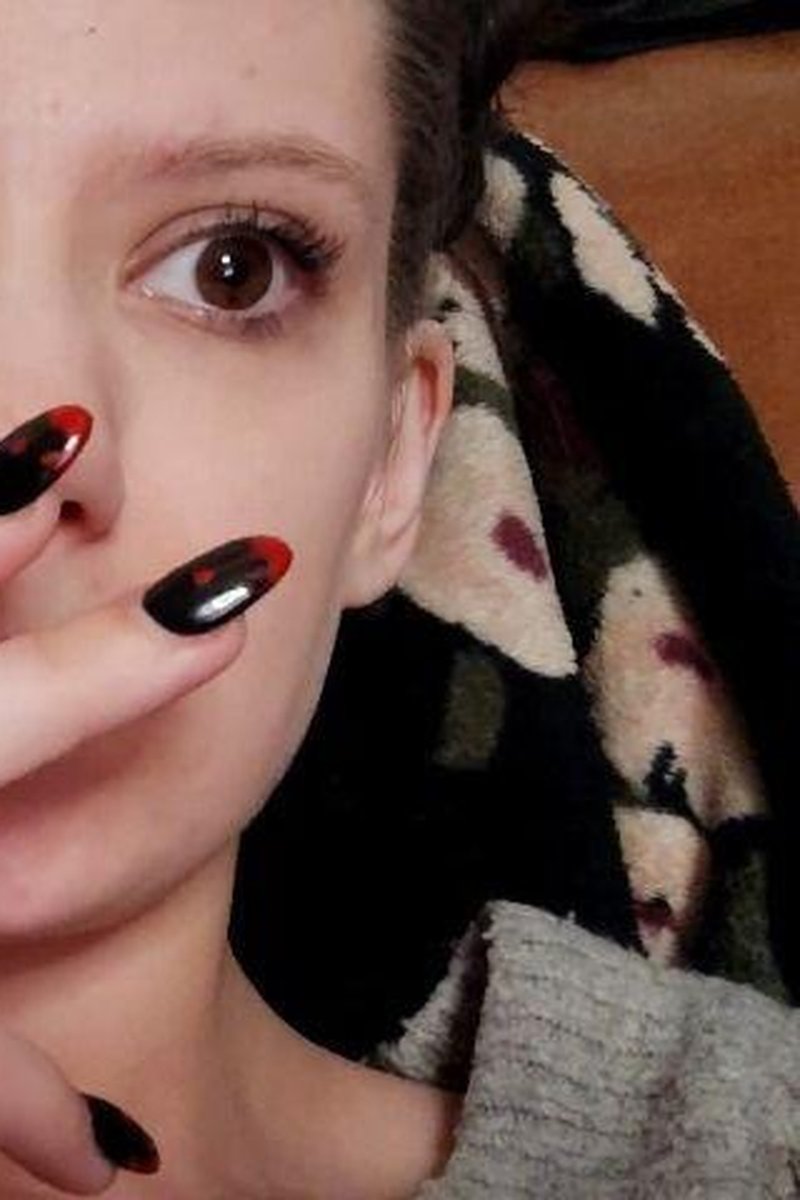 Seductive Smoke - Screenshot 1 of 4 - Close Up