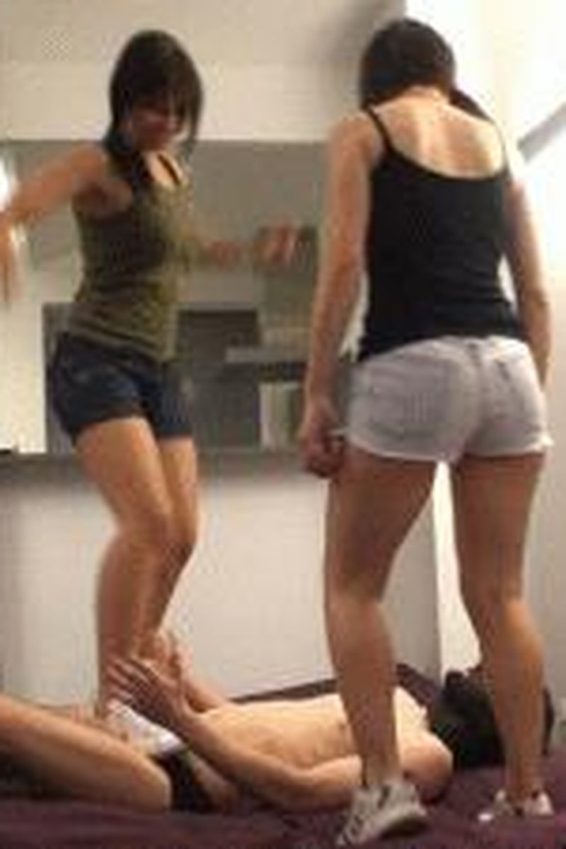 Crazy Ballbusting Party - Screenshot 1 of 4 - Cock And Ball Torture