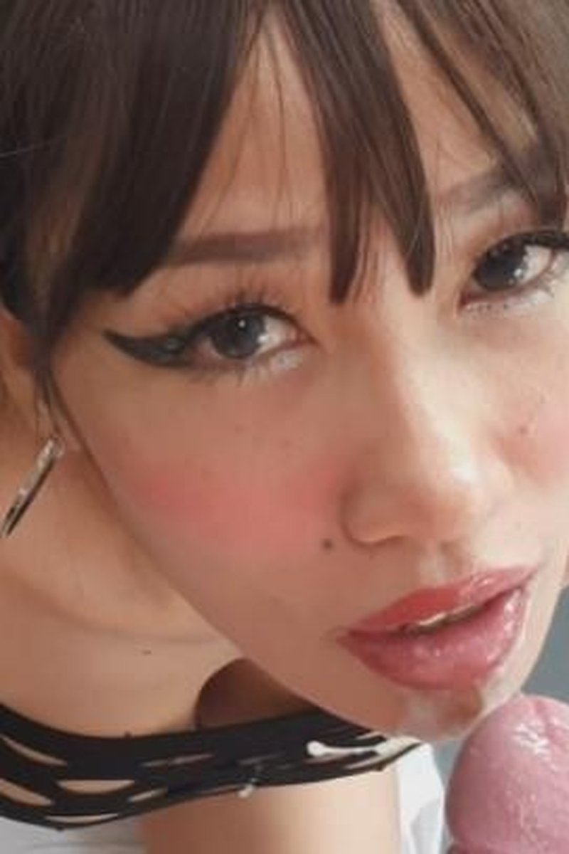 TP-manyvidsthainymph-thai-3-man-blowbang-post-cum-head