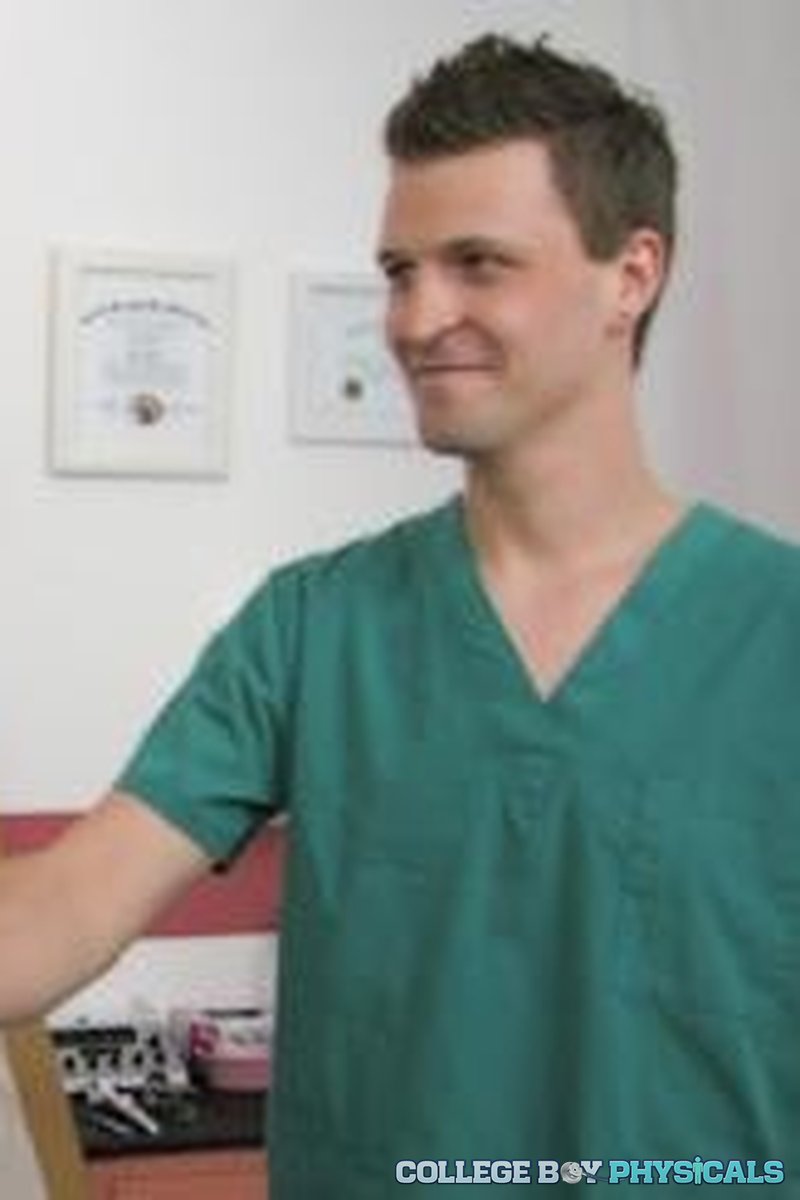 Dr. Buttlicker - Screenshot 1 of 4 - Gay