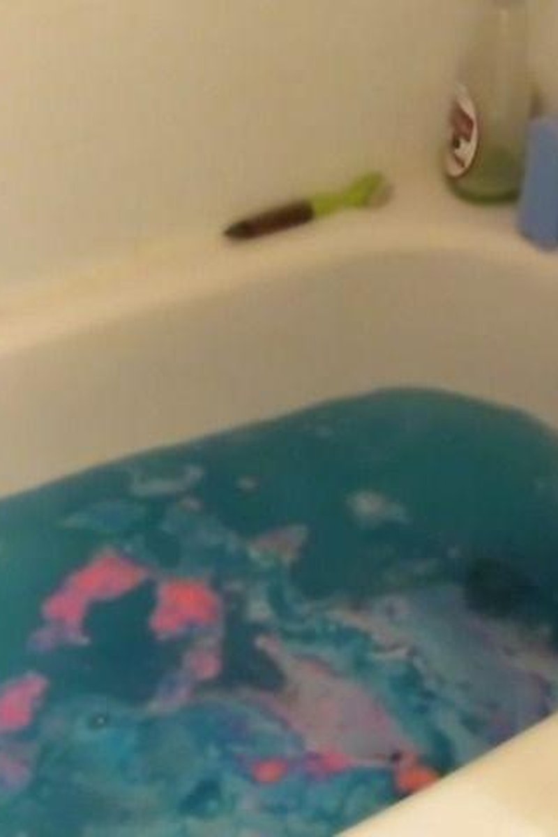 Exploding Bath-Bomb - Screenshot 1 of 4 - Bathroom
