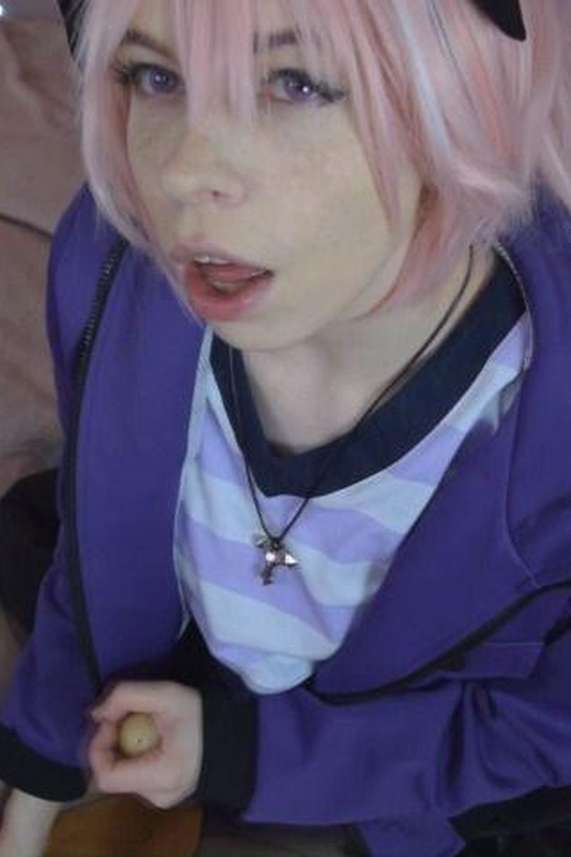 Astolfo Cums - Screenshot 1 of 4 - Cosplay
