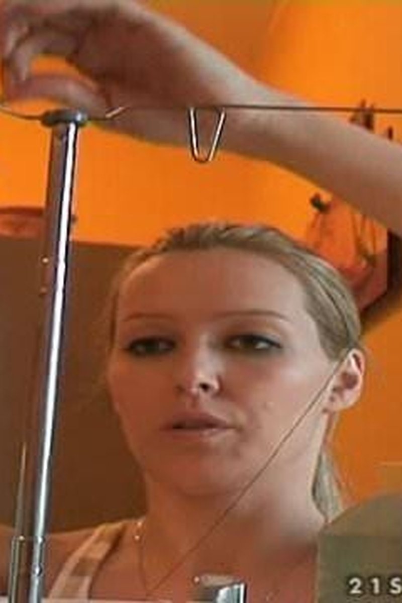 Sewing - Screenshot 1 of 4 - Babes