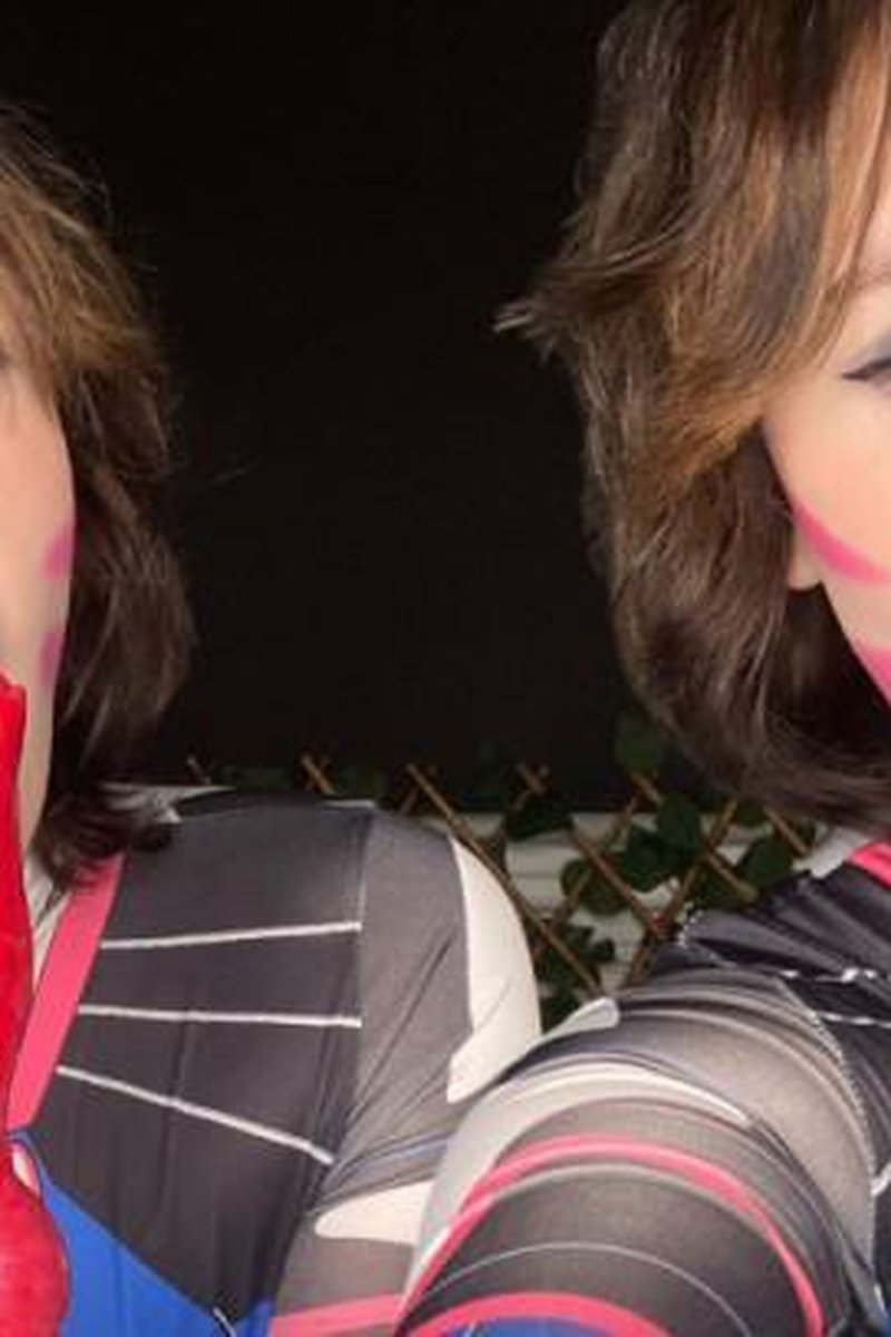 D.Va Sucks - Screenshot 1 of 4 - Ahegao