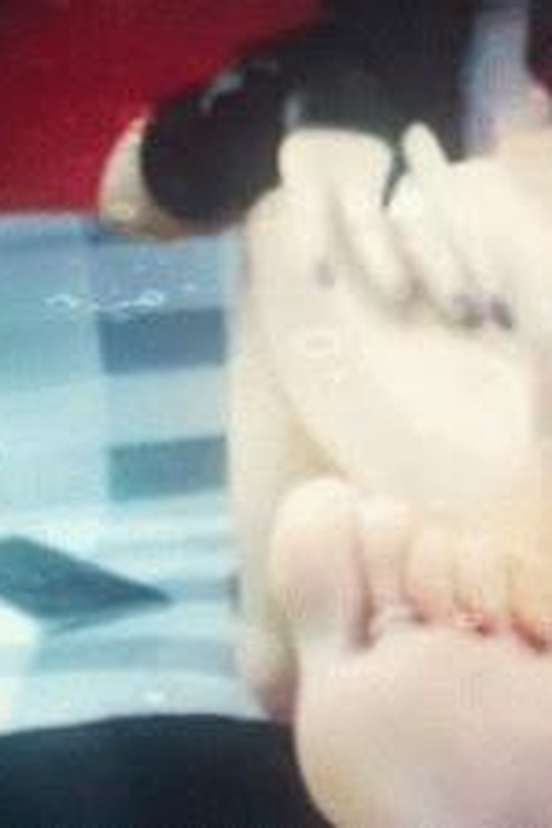 **** Soles - Screenshot 1 of 4 - Brown Hair