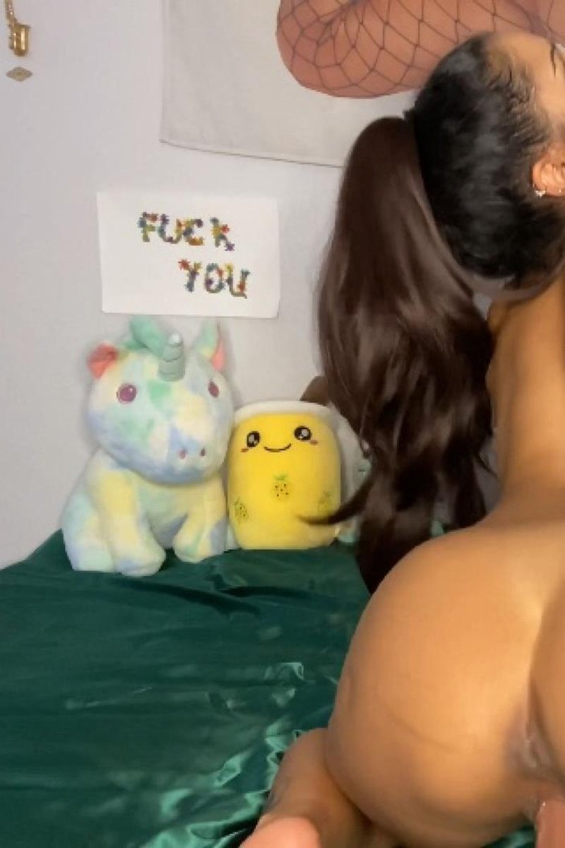 Self-Spit-Roast - Screenshot 1 of 4 - Ass Fetish