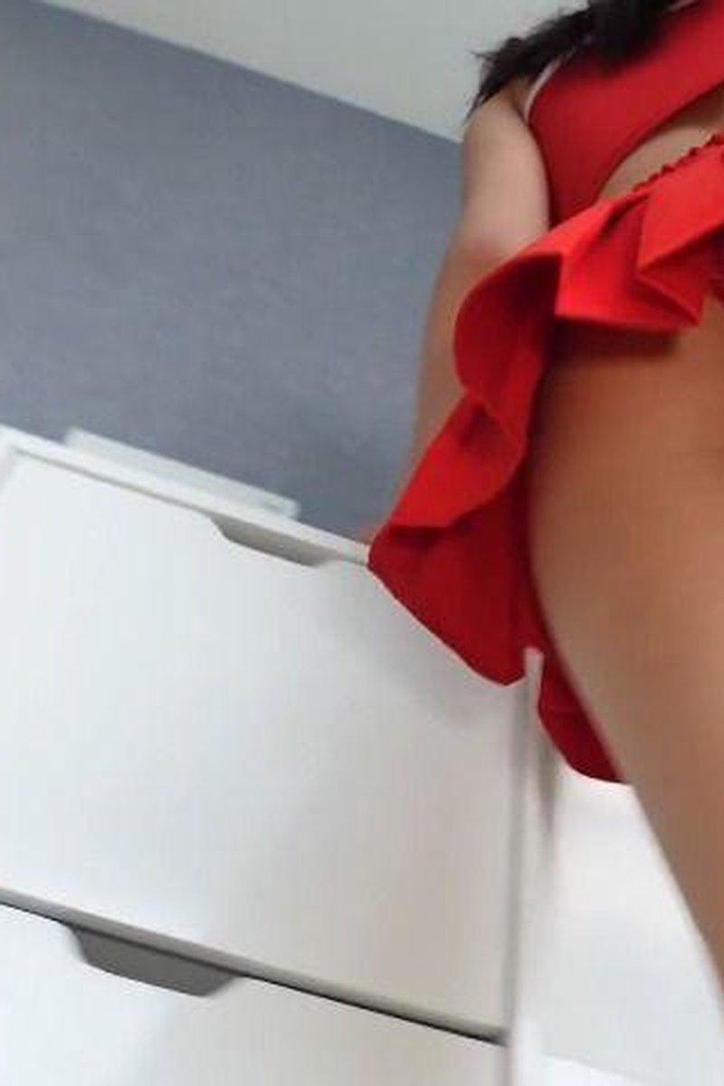 Upskirt - Screenshot 1 of 4 - Asian
