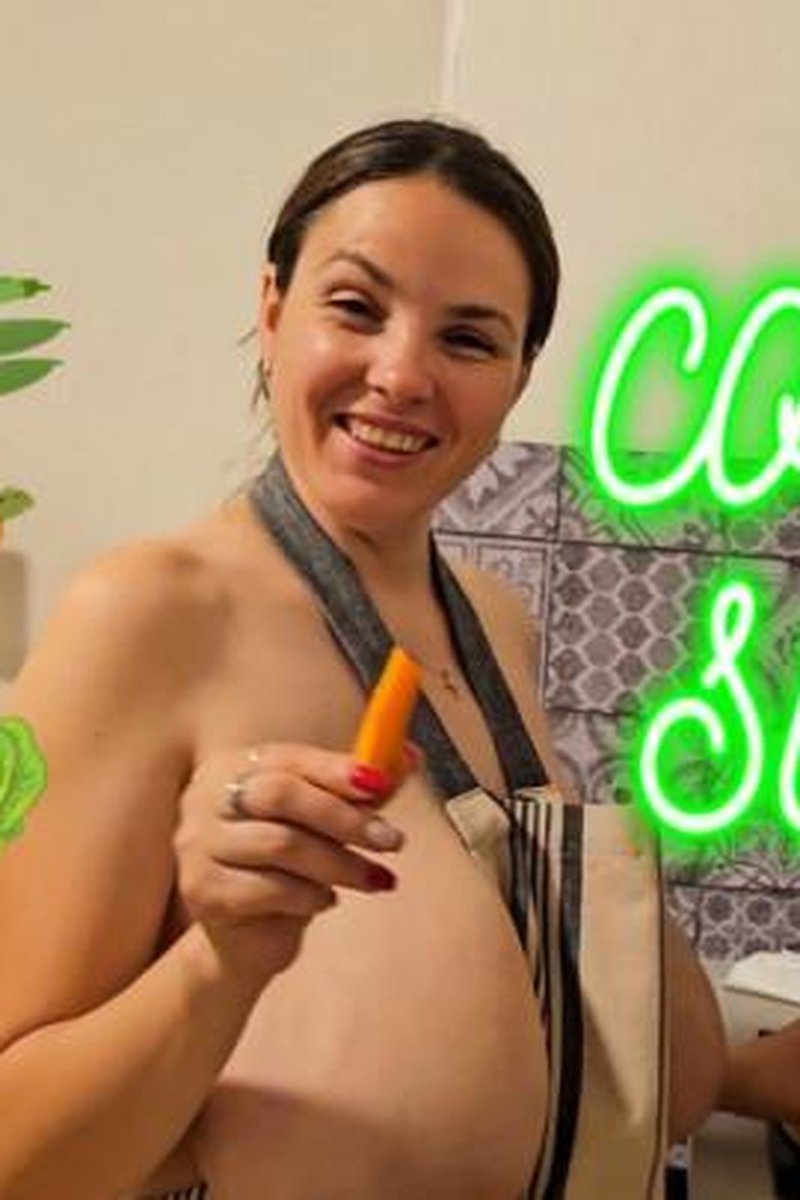 Cooking Supper - Screenshot 1 of 4 - Big Tits
