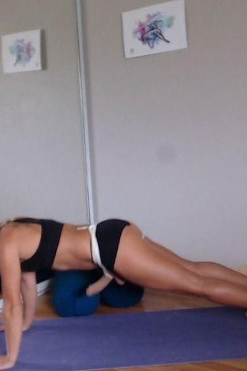 Strap-On Pushups And Flexing - Screenshot 1 of 4 - Bodyweight Exercises